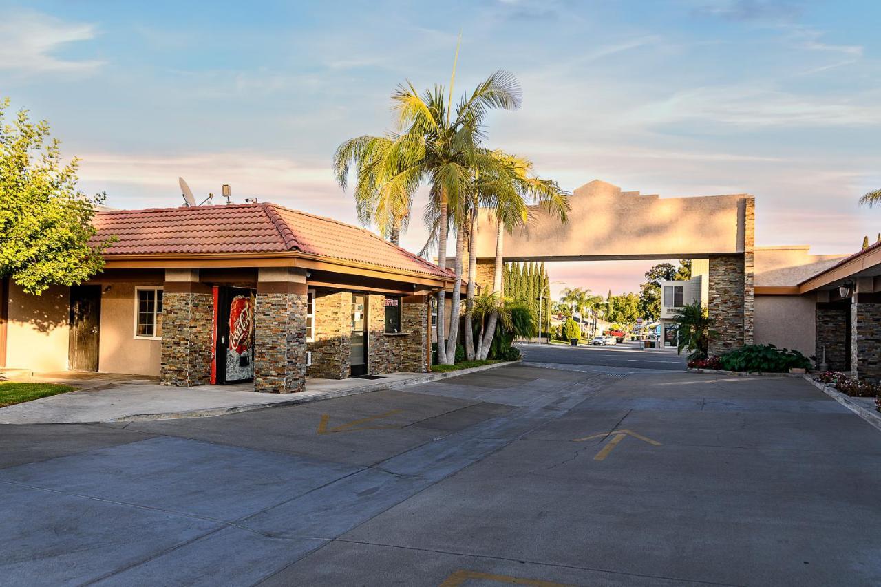 Hyland Inn Brea Luaran gambar