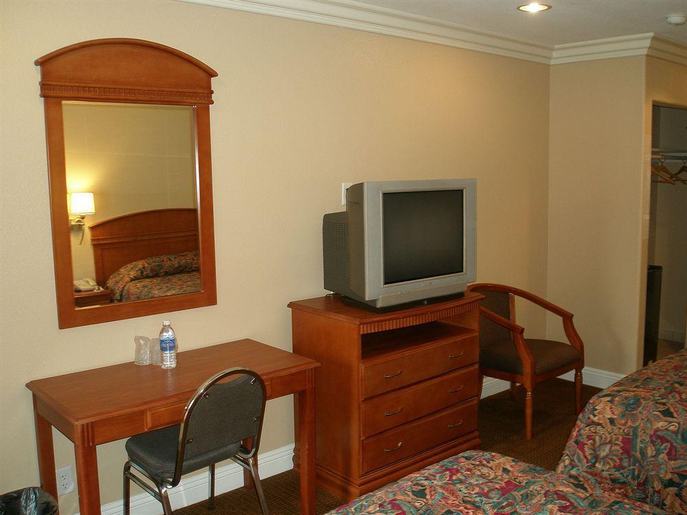 Hyland Inn Brea Bilik gambar