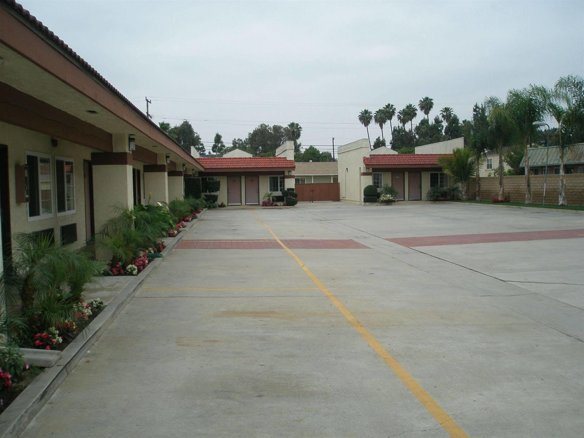 Hyland Inn Brea Luaran gambar